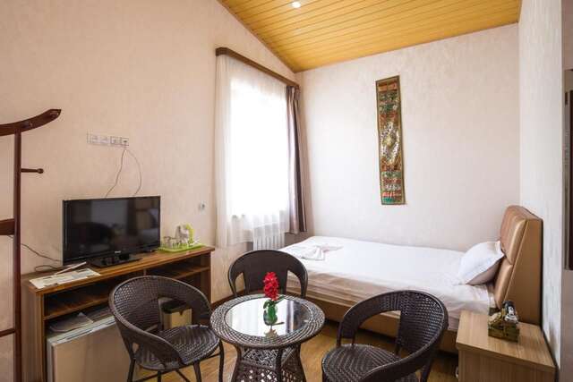 Отель Hotel Garden House Тбилиси-24