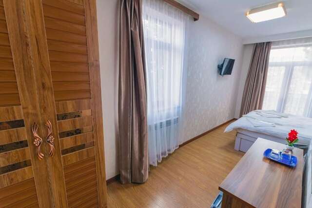 Отель Hotel Garden House Тбилиси-54